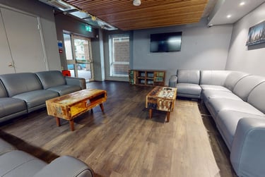 Silver En Suite Premium at iQ Arkwright House, Tumbling Hill Street, City Centre, Bradford, BD71DB - Image 4